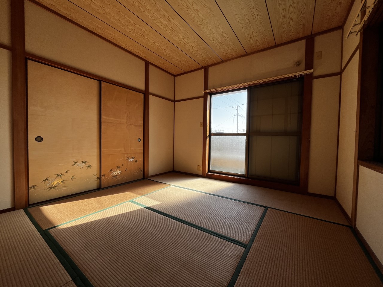 【2F居室】※リフォーム前の写真です。(2026年2月撮影)2Fは6帖の洋室にリフォーム予定♪