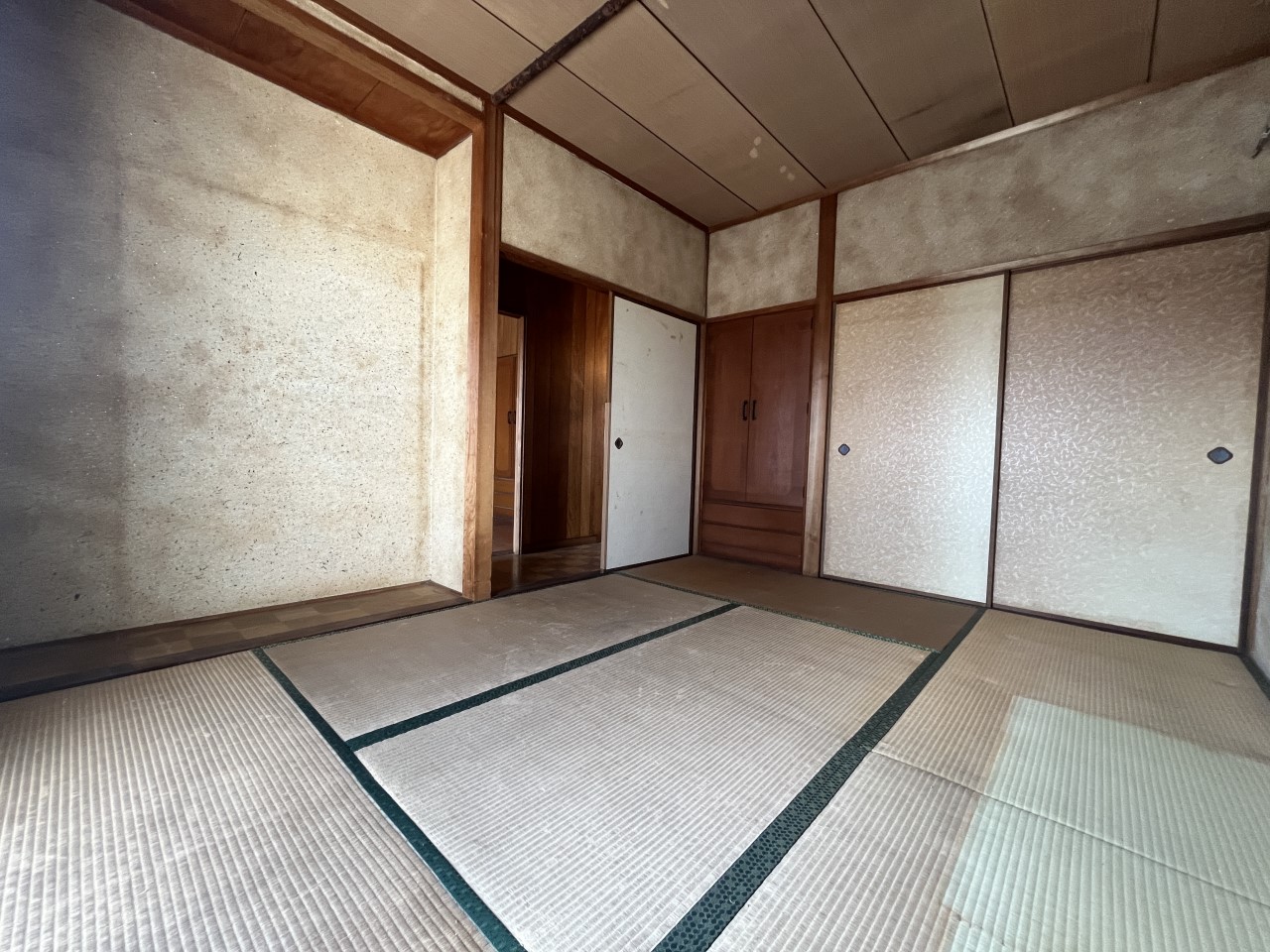 【2F和室】※現況販売となります。(2026年3月撮影)お布団を広げてゆっくりと就寝できます♪