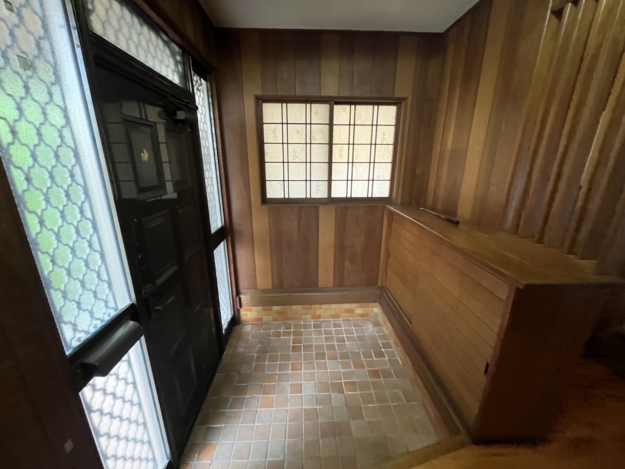 【玄関】※現況販売となります。(2026年3月撮影)広々とした玄関スペース♪