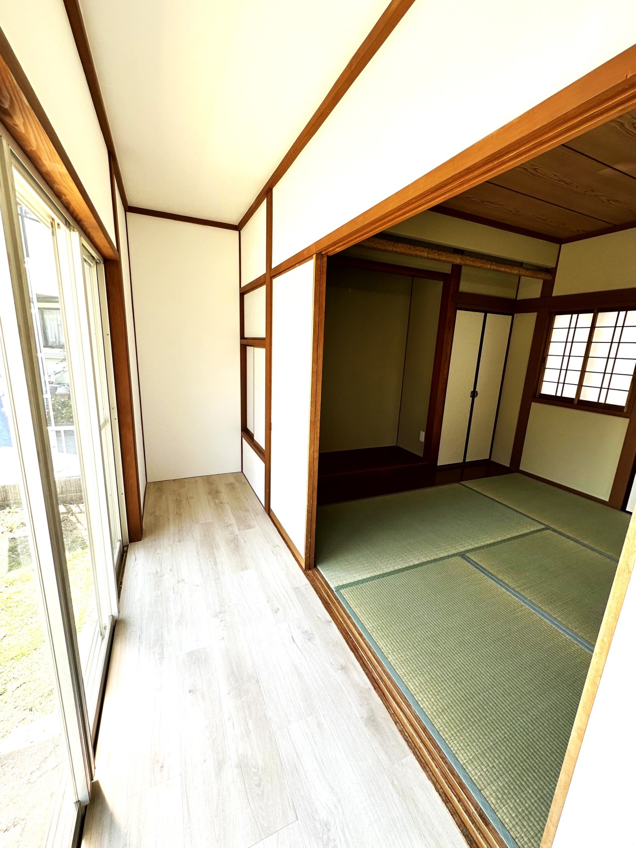 【縁側】天気の良い日には日向ぼっこが楽しめます♪(2026年2月撮影)※リフォーム 後写真