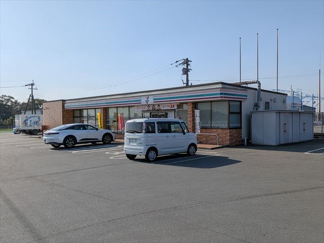 セブンイレブン山鹿古閑店(2600m)-