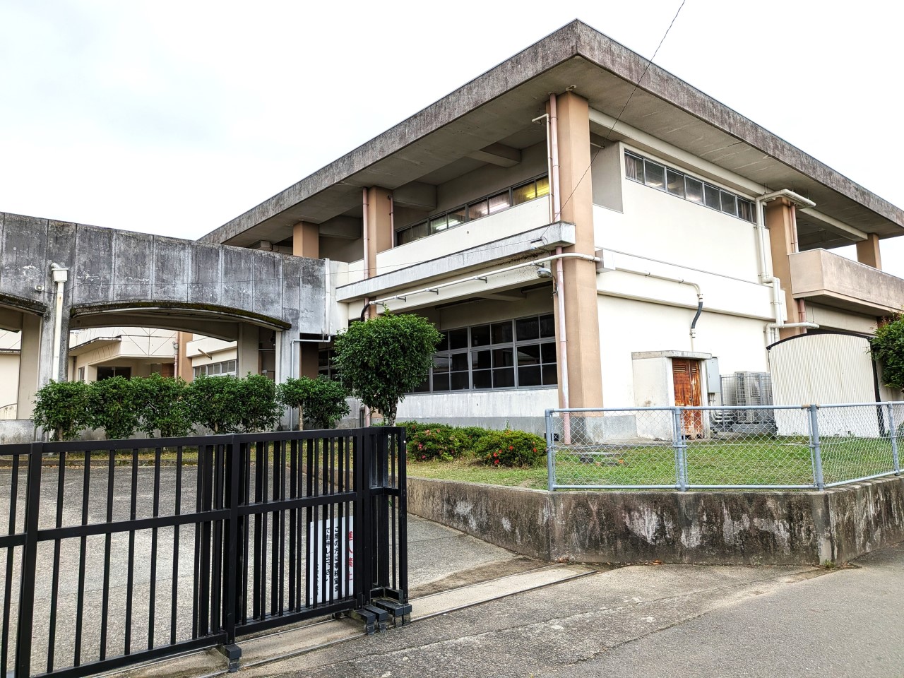 八代市立宮地小学校(950m)-