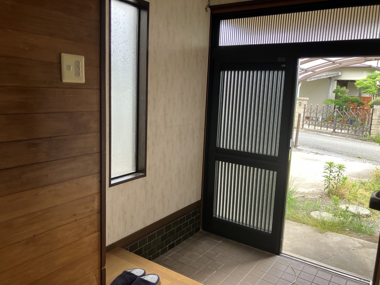 【玄関】2人同時に靴が履ける、ゆとりのある玄関♪(2026年5月撮影)