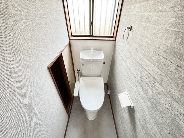 ◆トイレ|節水型トイレに交換しました!収納付きで便利♪