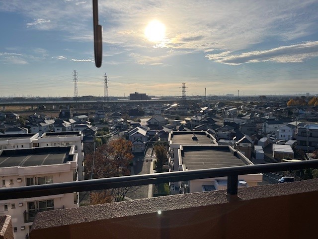 眺めがよく、日当たりも良いバルコニーです♪