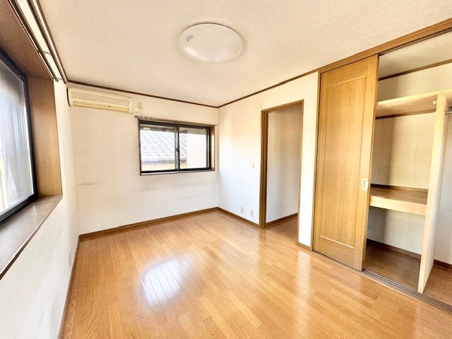 ◆2階洋室|フローリング仕様で、お掃除もラクラクです♪(2026年3月撮影)