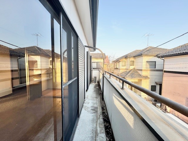 【バルコニー】日当たりのいい南向きのバルコニーです♪※2026年3月撮影