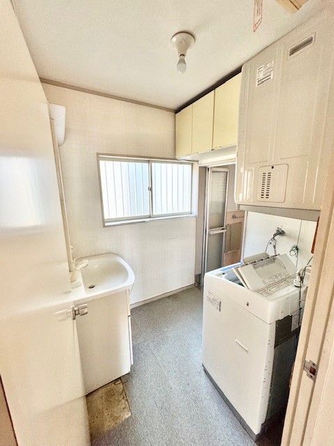 【脱衣所】リフォームのご相談も承っております♪ ※残置物は撤去いたします。