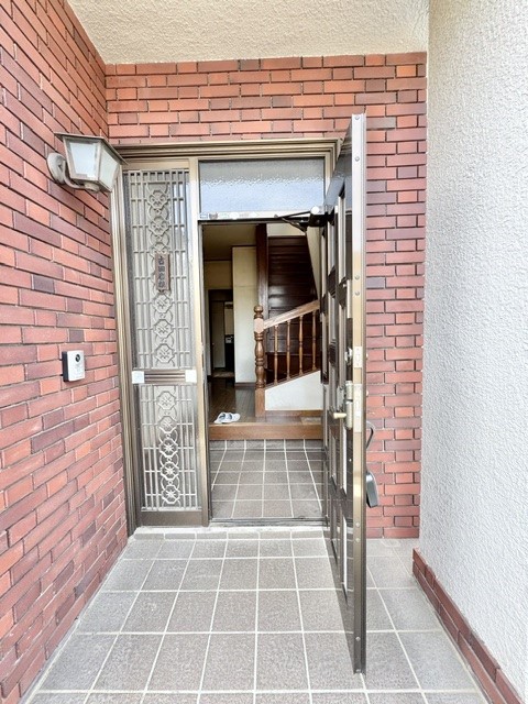 ◆玄関|毎日の出入りがスムーズな、ゆとりある玄関スペース
