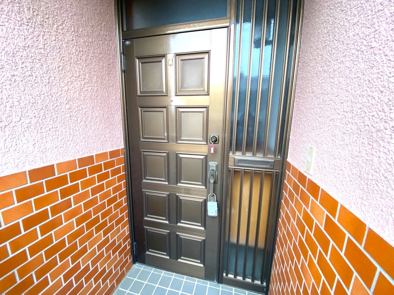 ◆玄関|モダンで重厚感のある玄関はお家を品格ある印象に見せてくれます。