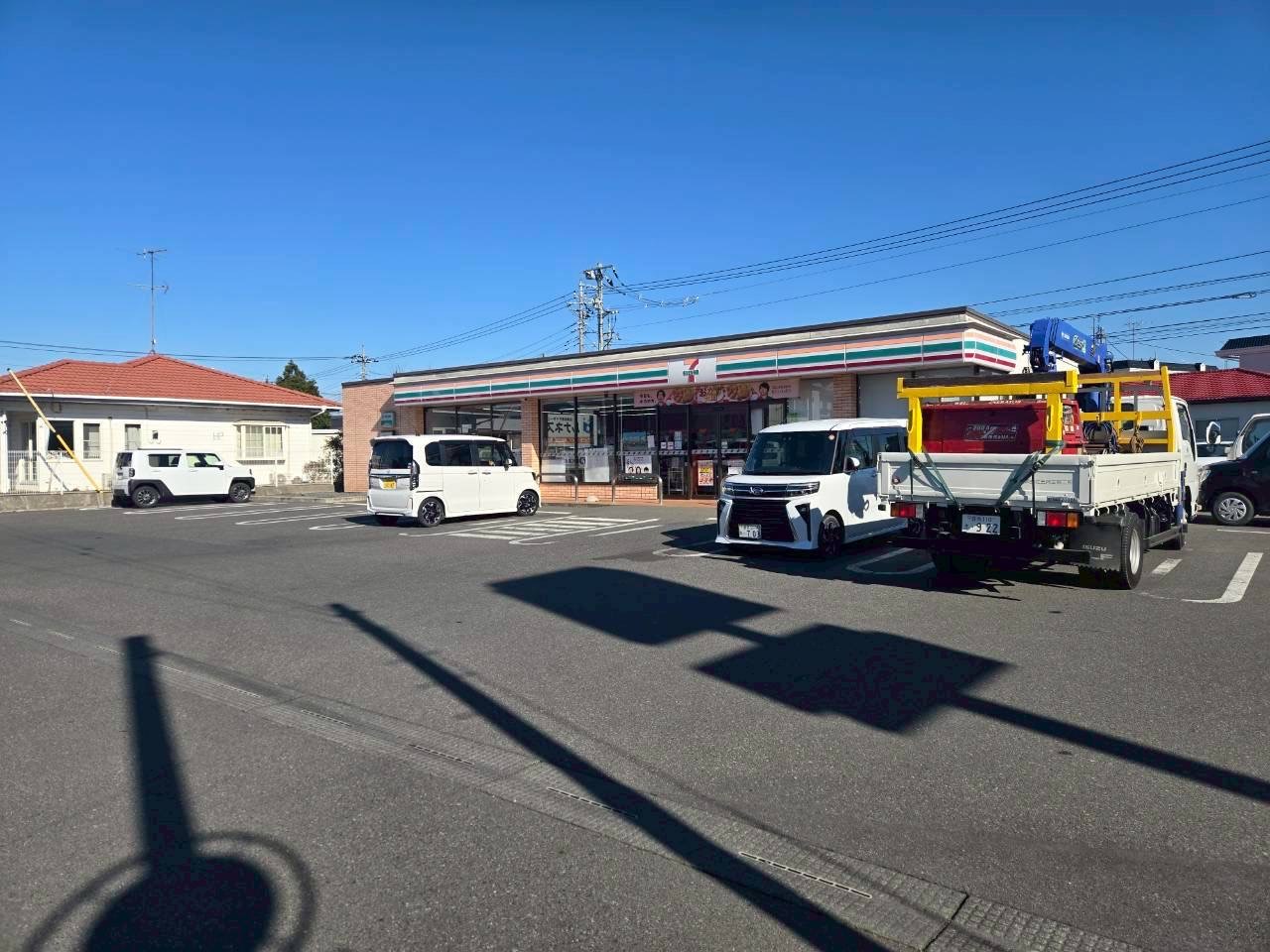 セブンイレブン館林美園町店(400m)-