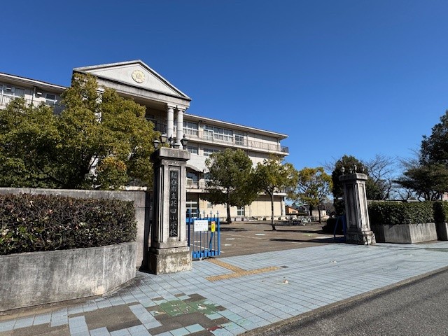 越谷市立花田小学校(450m)-