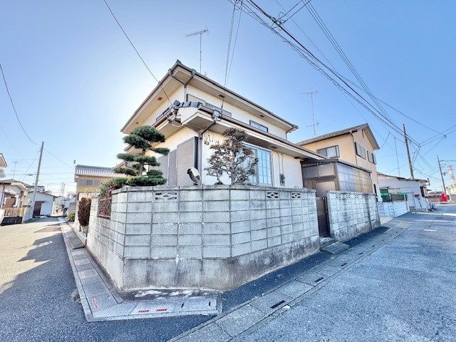 【外観】程よいお庭もあり日当たり良好です※2026年3月撮影