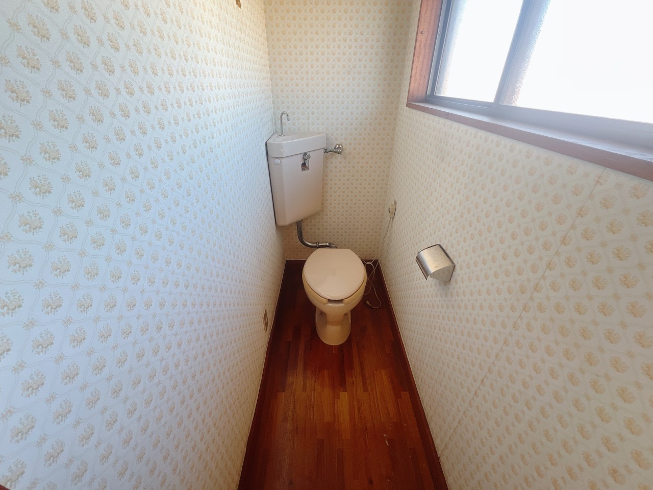 2階にもトイレがあり、忙しい朝や夜間も便利!