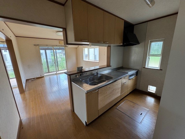 家族とコミュニケーションが取りやすい人気の対面式キッチン♪