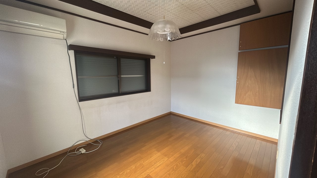 ◆洋室|お子様の勉強スペースやパパママのワークスペースなど、マルチに使えて便利なお部屋