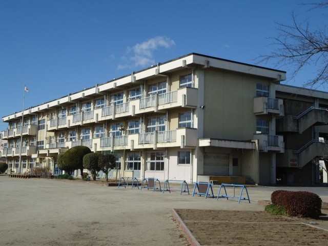 前橋市立桂萱小学校(1300m)-徒歩17分