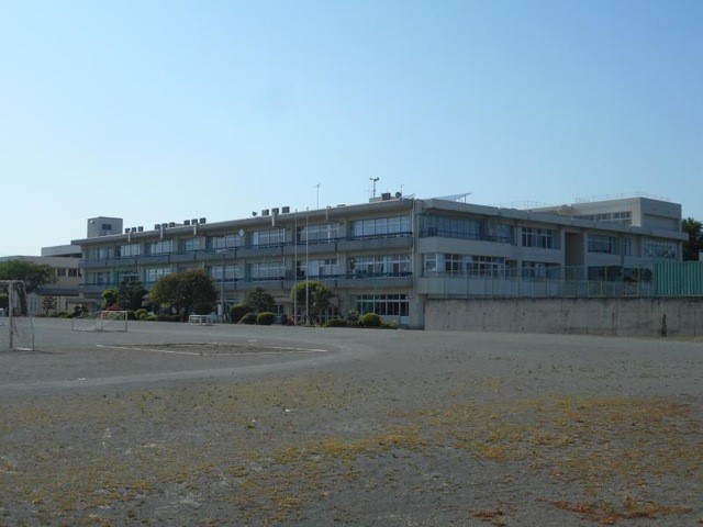 前橋市立粕川中学校(1700m)-
