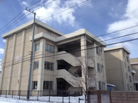箱田中学校(450m)-徒歩6分