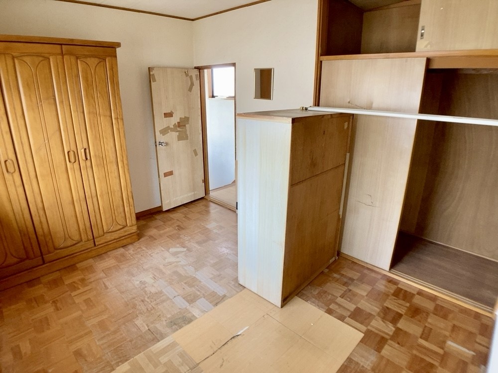 2階洋室(6畳)お子様の勉強スペースやパパママのワークスペースなど、マルチに使えて便利なお部屋