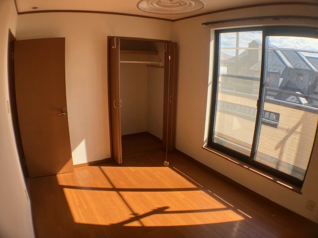 お子様の勉強スペースやパパママのワークスペースなど、マルチに使えて便利なお部屋