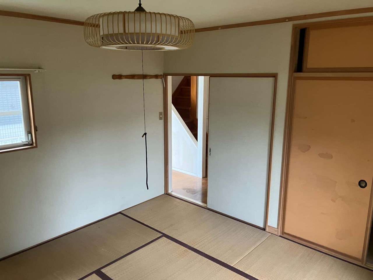 《和室》8畳ある和室でのびのび過ごせる(^^)/※リフォーム前写真(撮影日:2025/12/5)