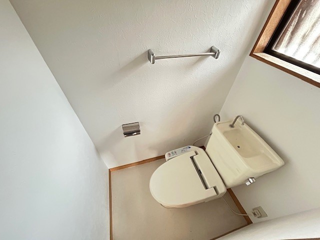 【2Fトイレ】2階にもトイレがあります♪※リフォーム前写真※2026年3月撮影