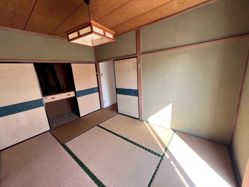 ◆和室(現況)|押し入れ付きなので、季節ものや来客用布団などの収納に◎