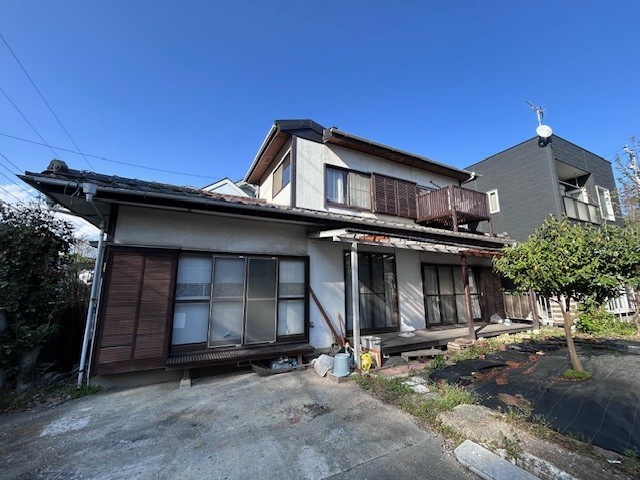 【外観】リフォーム中でも現地ご案内可能です!※リフォーム前の写真です※2026年4月撮影