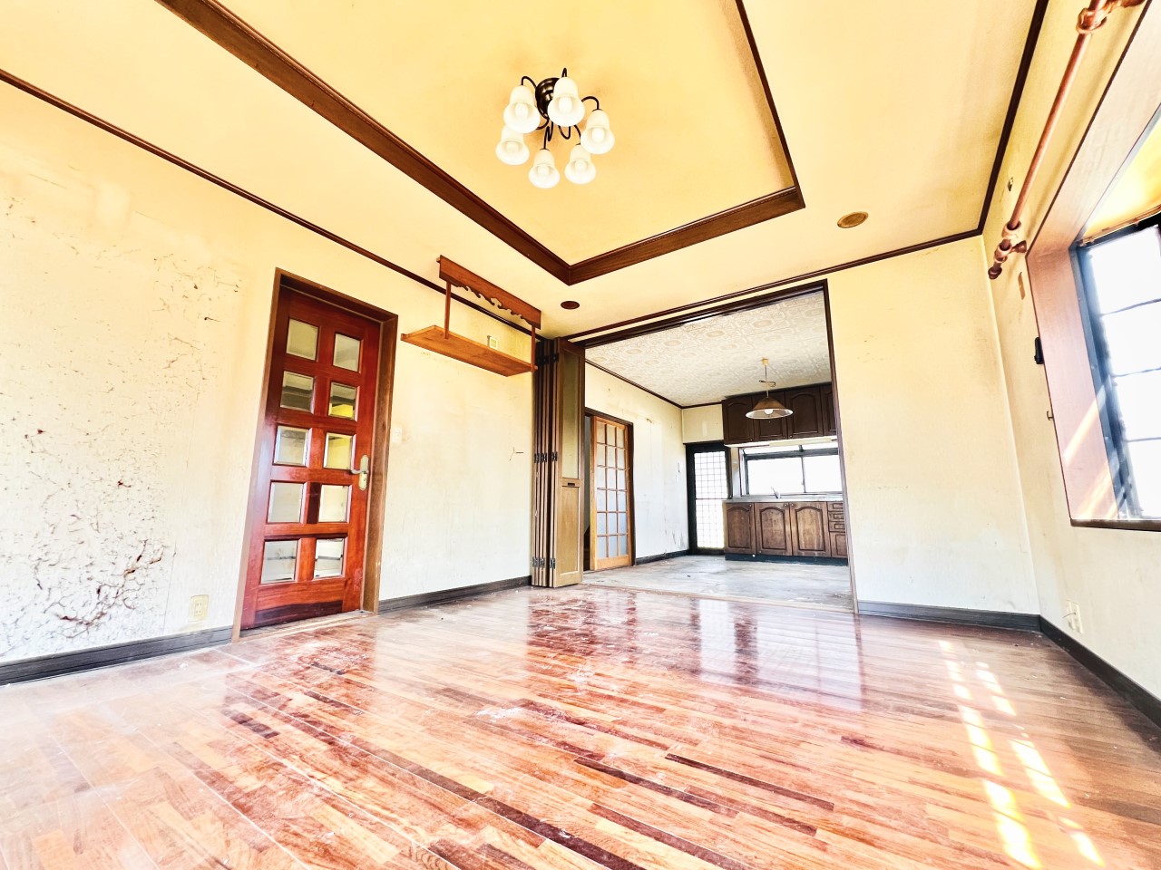 ◆リビング|自然光も入りやすく、日中は明るく快適に過ごせます♪