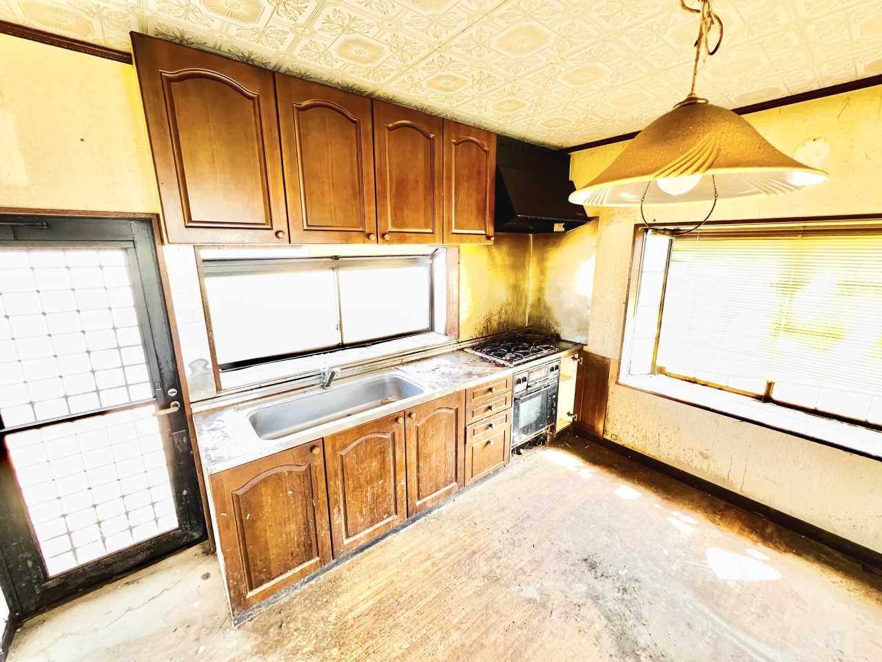 ◆キッチン|上下の収納があるため、片付けには困らず、大きな鍋やお皿も収納しやすいです。