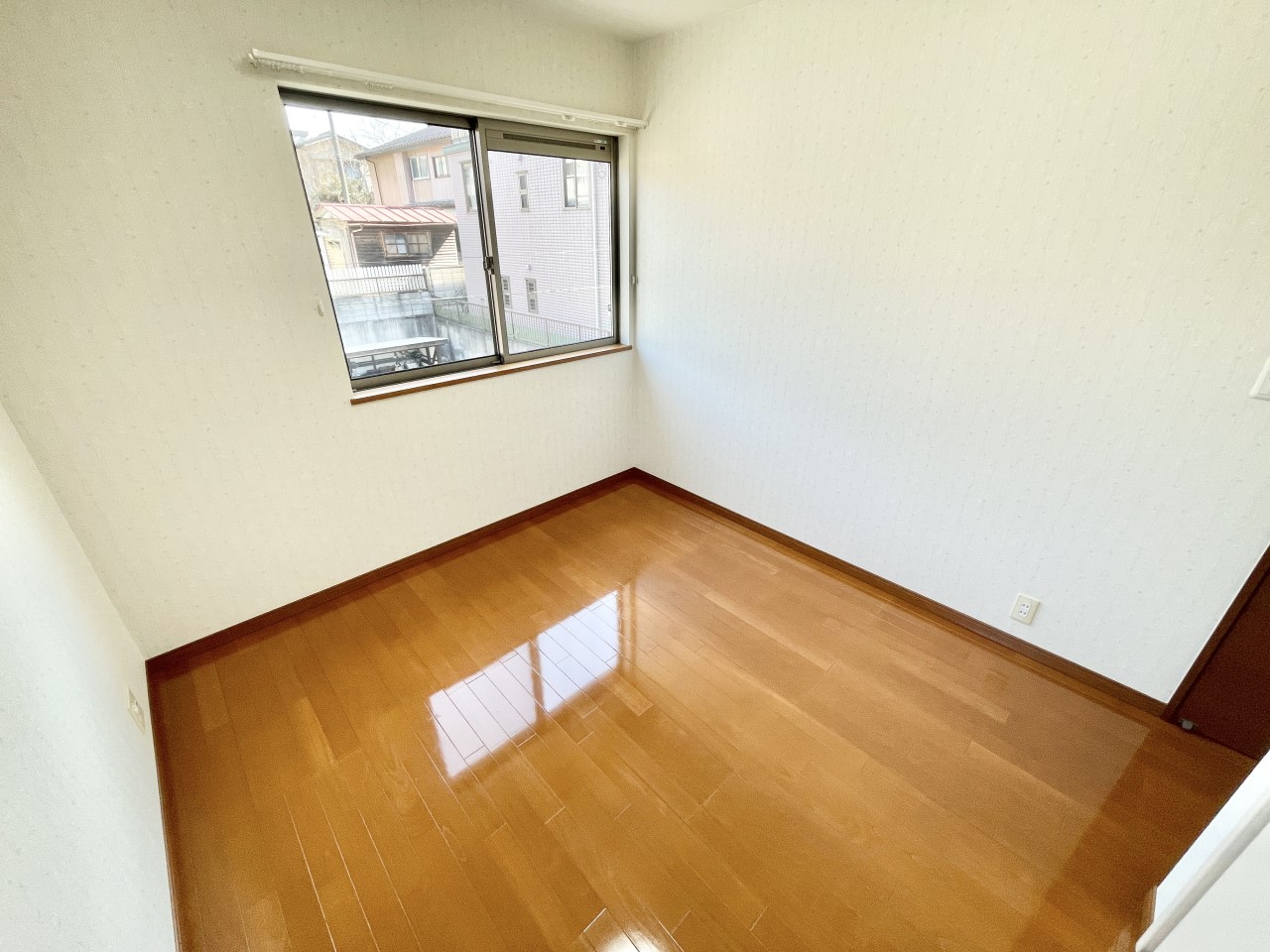 ◆2階洋室(リフォーム後))|お子様のお部屋として利用できます!