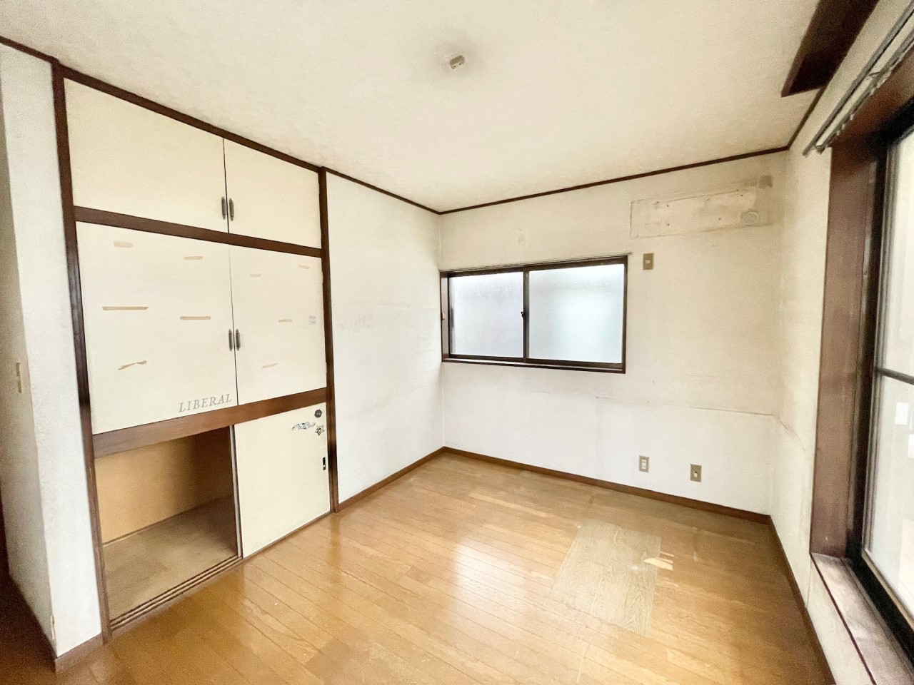 ◆2階洋室|ほっと安らぐ落ち着いたナチュラルな色合い。ウッドの質感でお部屋も心もやさしいぬくもりに包まれます。