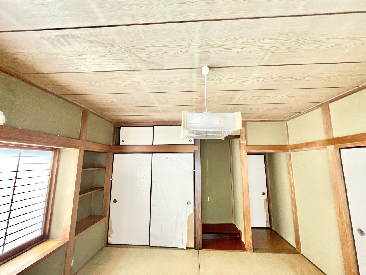 ◆1階和室|窓も2つあり、明るいお部屋です!