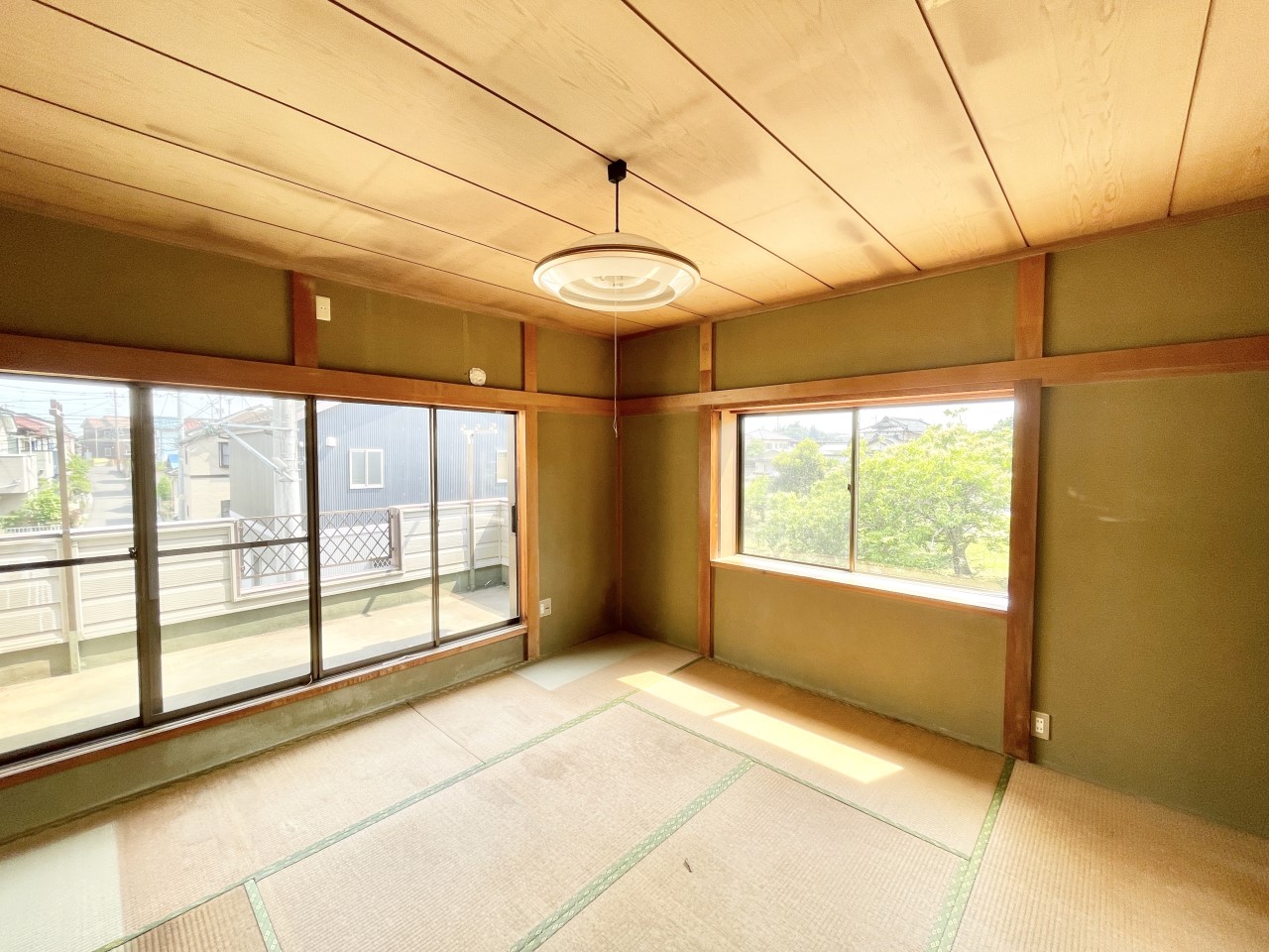 ◆2階和室|ぬくもりを感じられる和室でゆっくりとお寛ぎいただけます♪