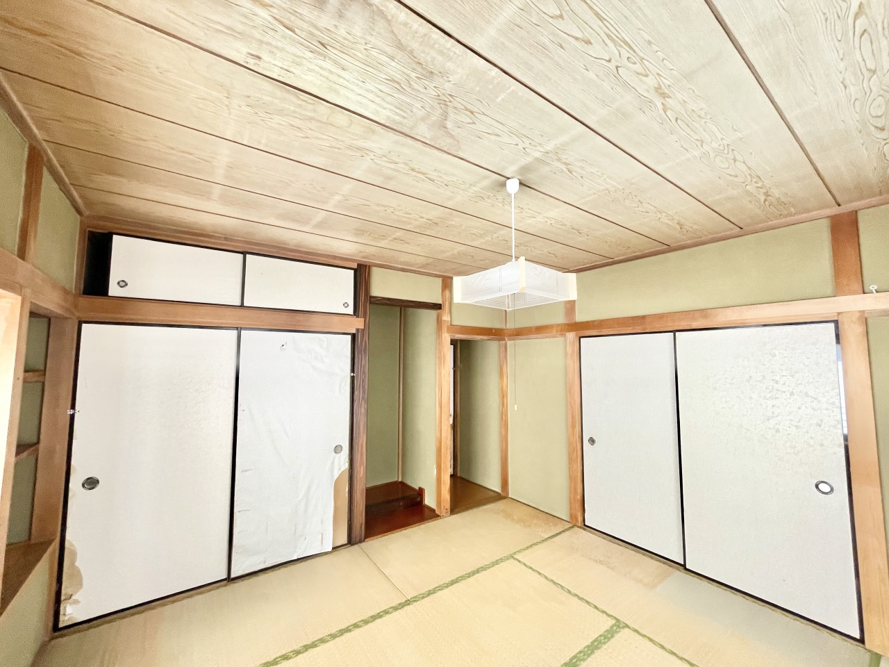 ◆2階和室|ぬくもりを感じられる和室でゆっくりとお寛ぎいただけます♪