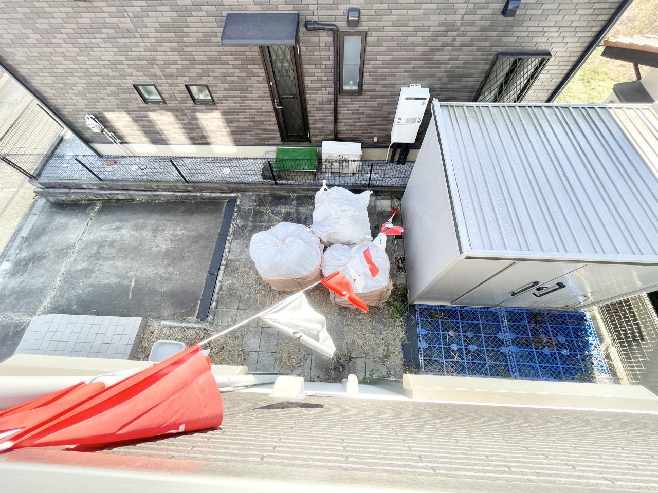 ◆駐車場(リフォーム後)|L字駐車にて2台可能です!