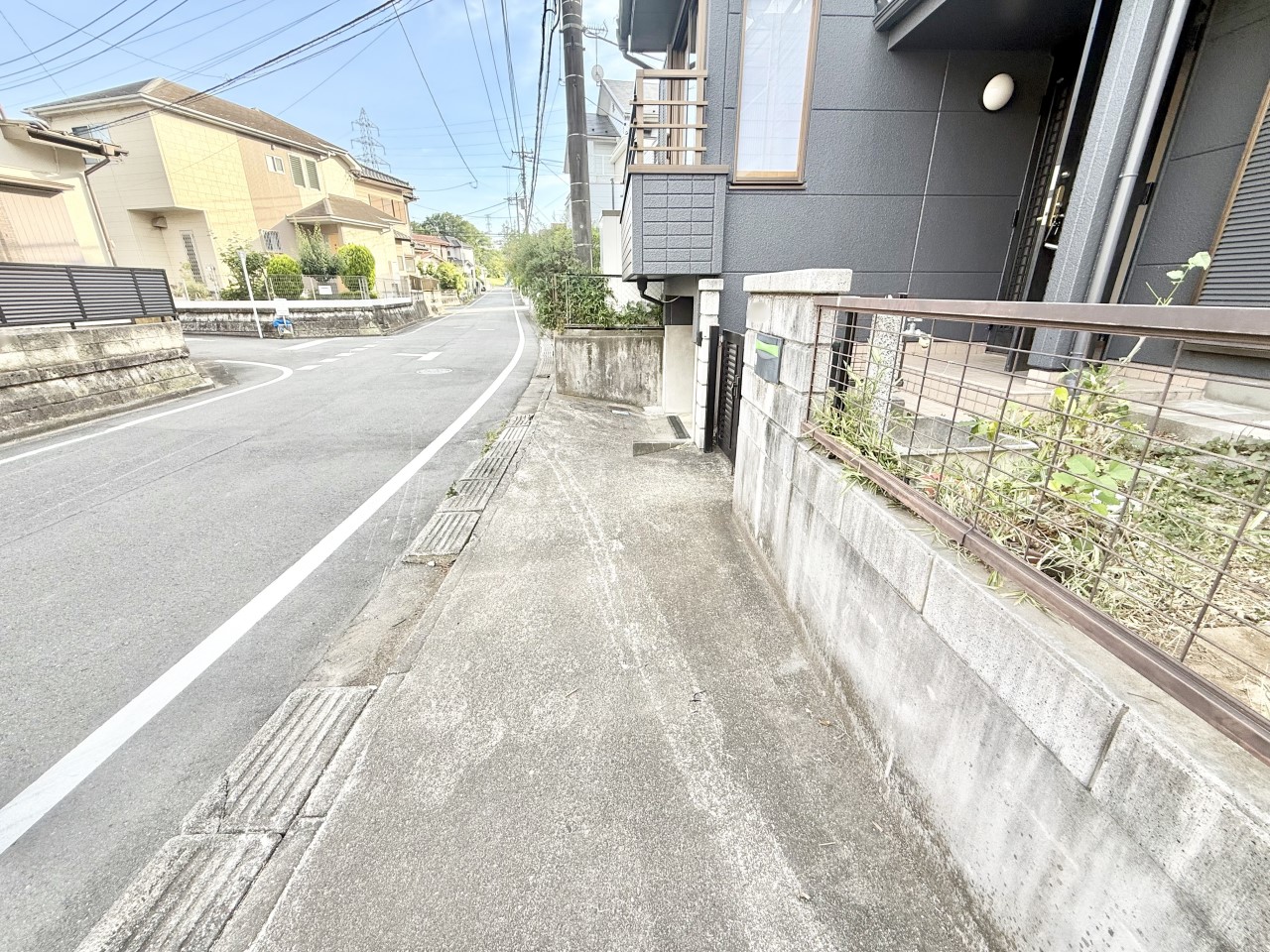 ◆駐車場(リフォーム後)|駐車1台可能です!