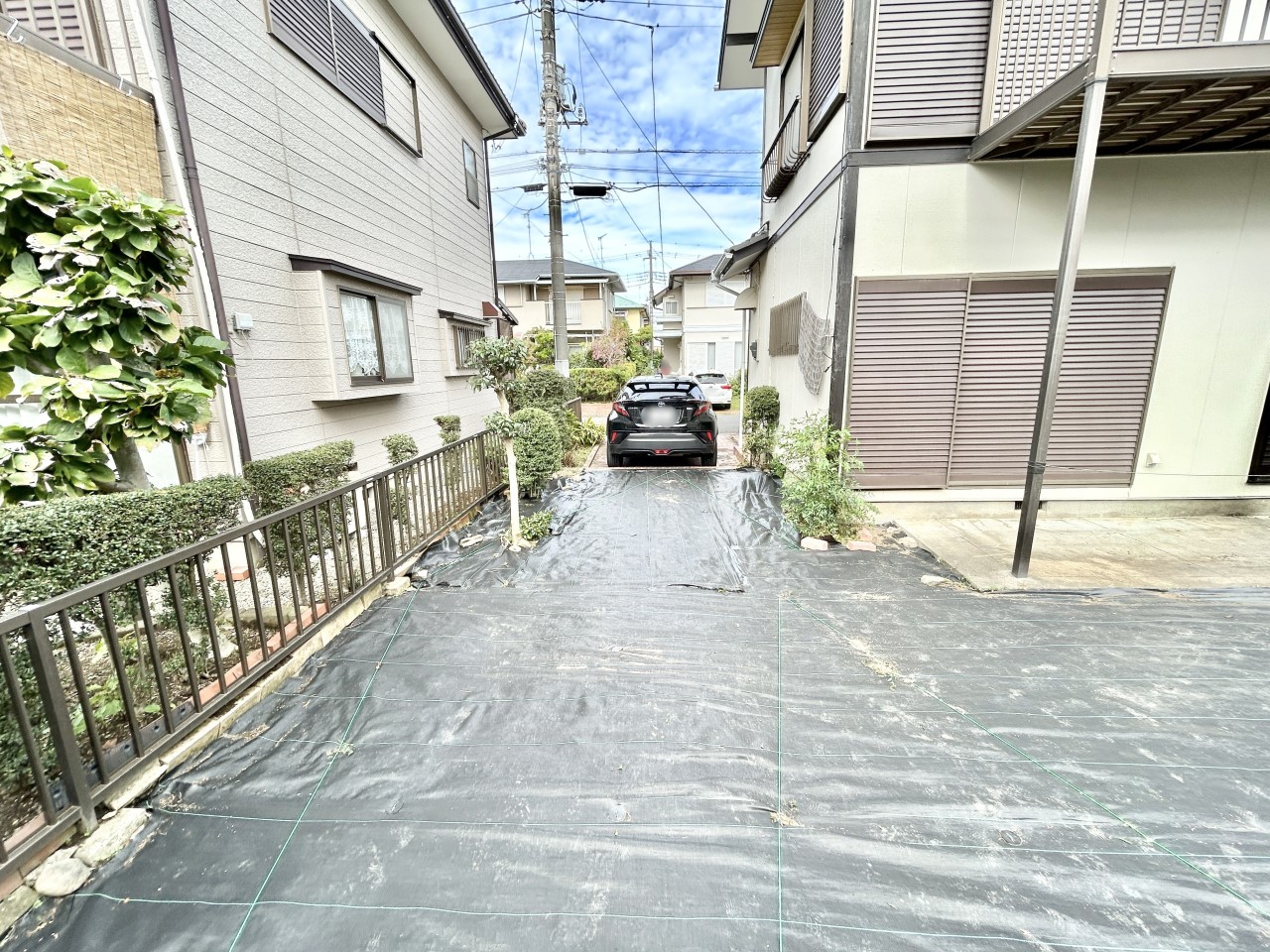 ◆駐車場|縦列駐車にて2台可能です!車種により3台まで駐車出来ます!