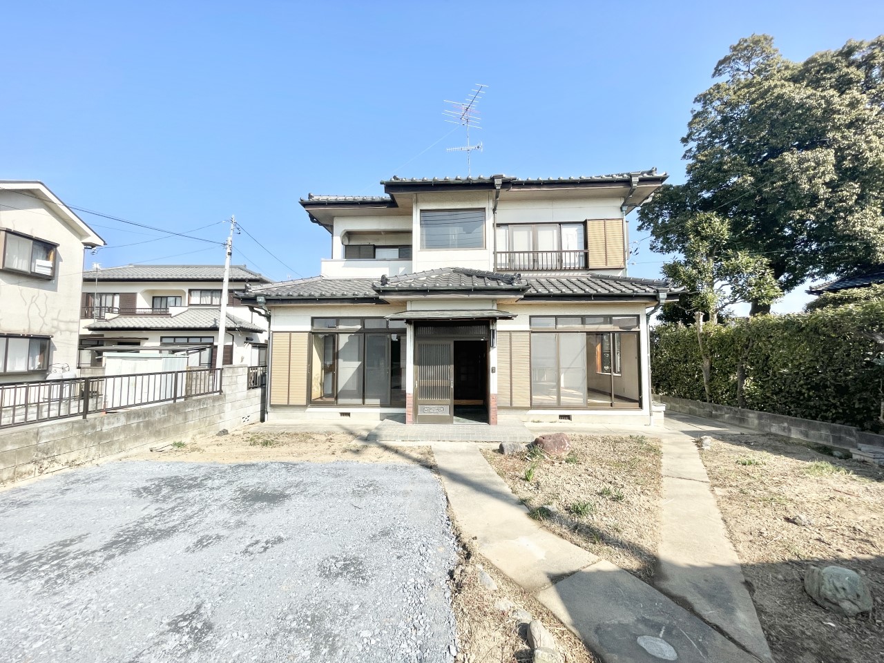 ◆外観(リフォーム中)|リフォーム中もご案内可能です。外壁塗装を行います!