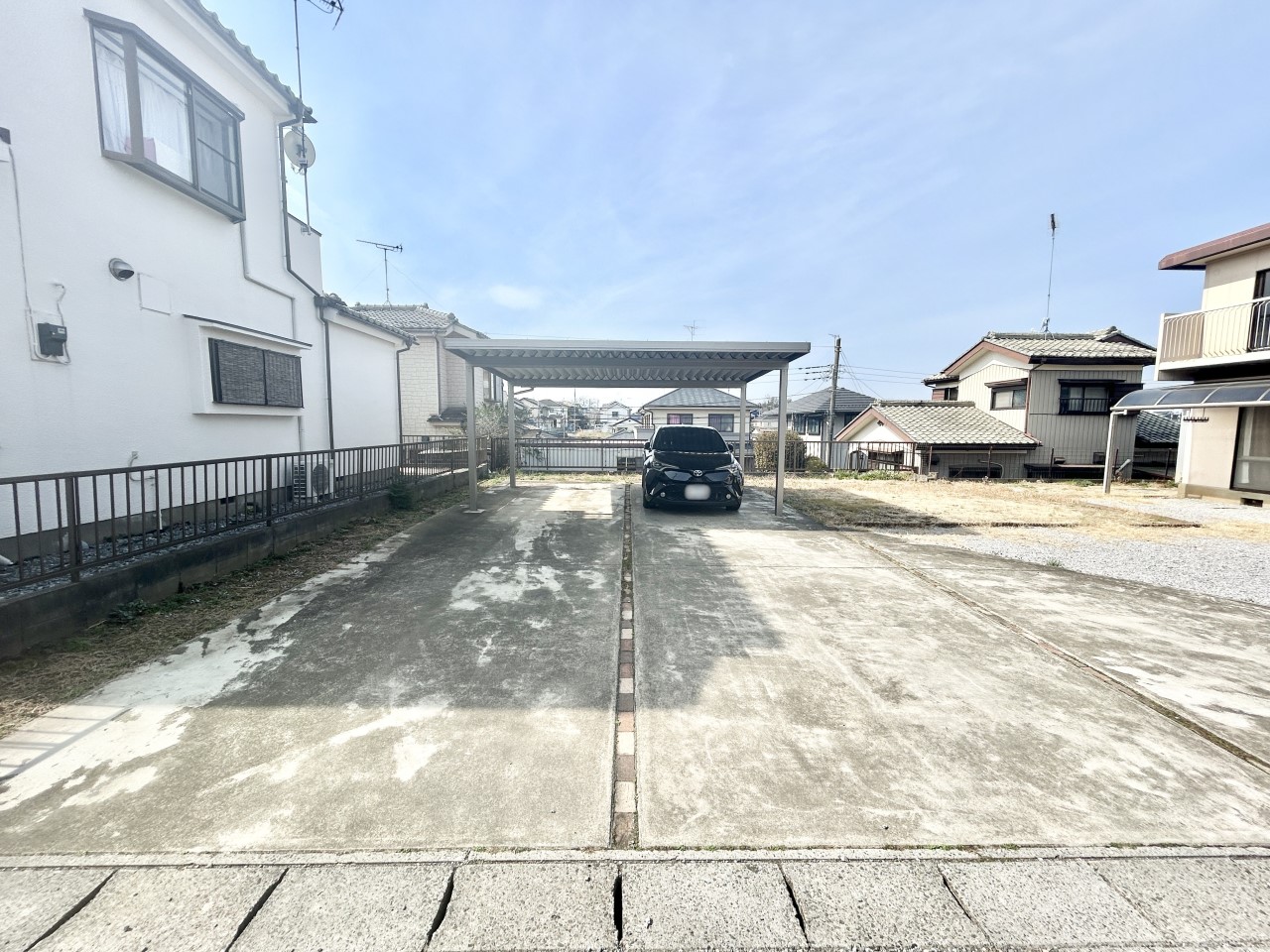 ◆駐車場|車庫付きです。駐車以外にも趣味や日用品の保管場所としても有効活用できます!