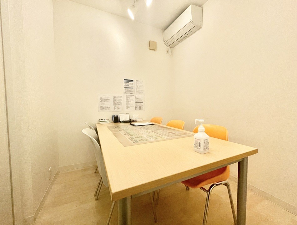 個室もありますので、プライバシーを守りながらご相談いただけます！不動産に関するご質問や住宅ローンのご相談など、どうぞお気軽にお問合せください。