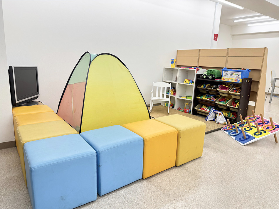店内にはキッズコーナーも完備しており、小さなお子様連れのお客様でも安心です♪